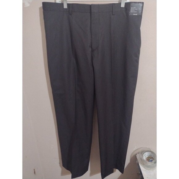 NWT Men's Structure Flat Front Super 150's Wrinkle Resistant Black Pants 40x32 - Picture 1 of 9